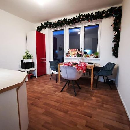 Apartament Cely Apartman Podlesi 54M2 S Dvema Balkony A S Novou Manzelskou Posteli, Zatim Neni Na Fotkach Brno Zewnętrze zdjęcie