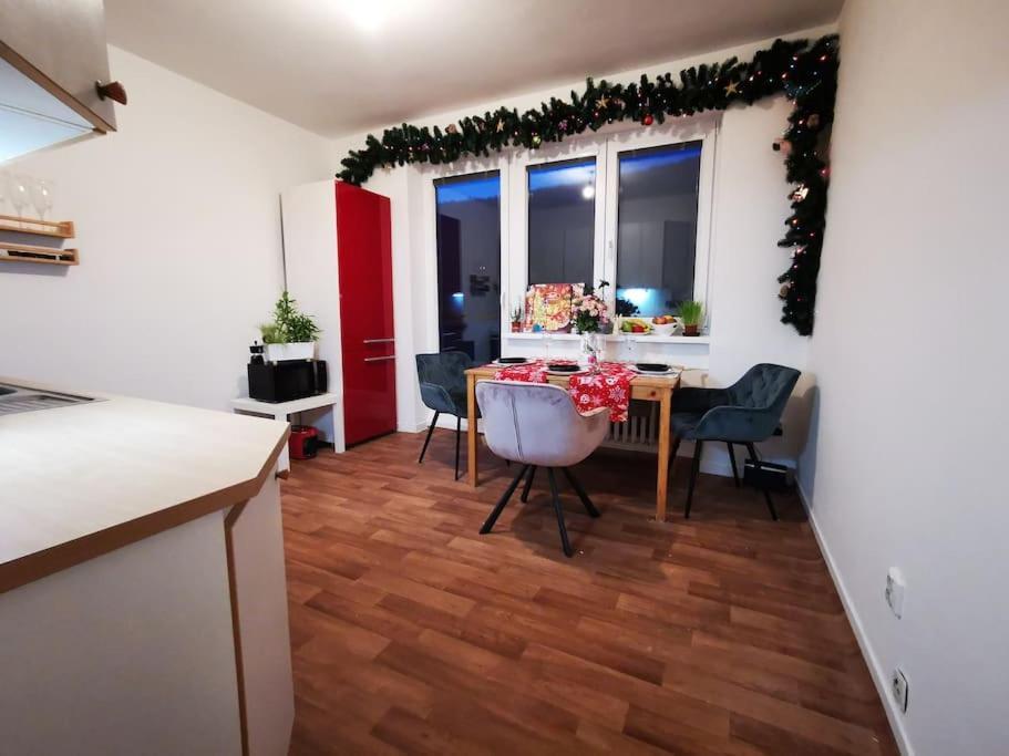Apartament Cely Apartman Podlesi 54M2 S Dvema Balkony A S Novou Manzelskou Posteli, Zatim Neni Na Fotkach Brno Zewnętrze zdjęcie